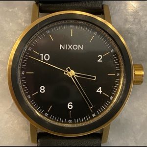Nixon The Stark Gold and Black Leather